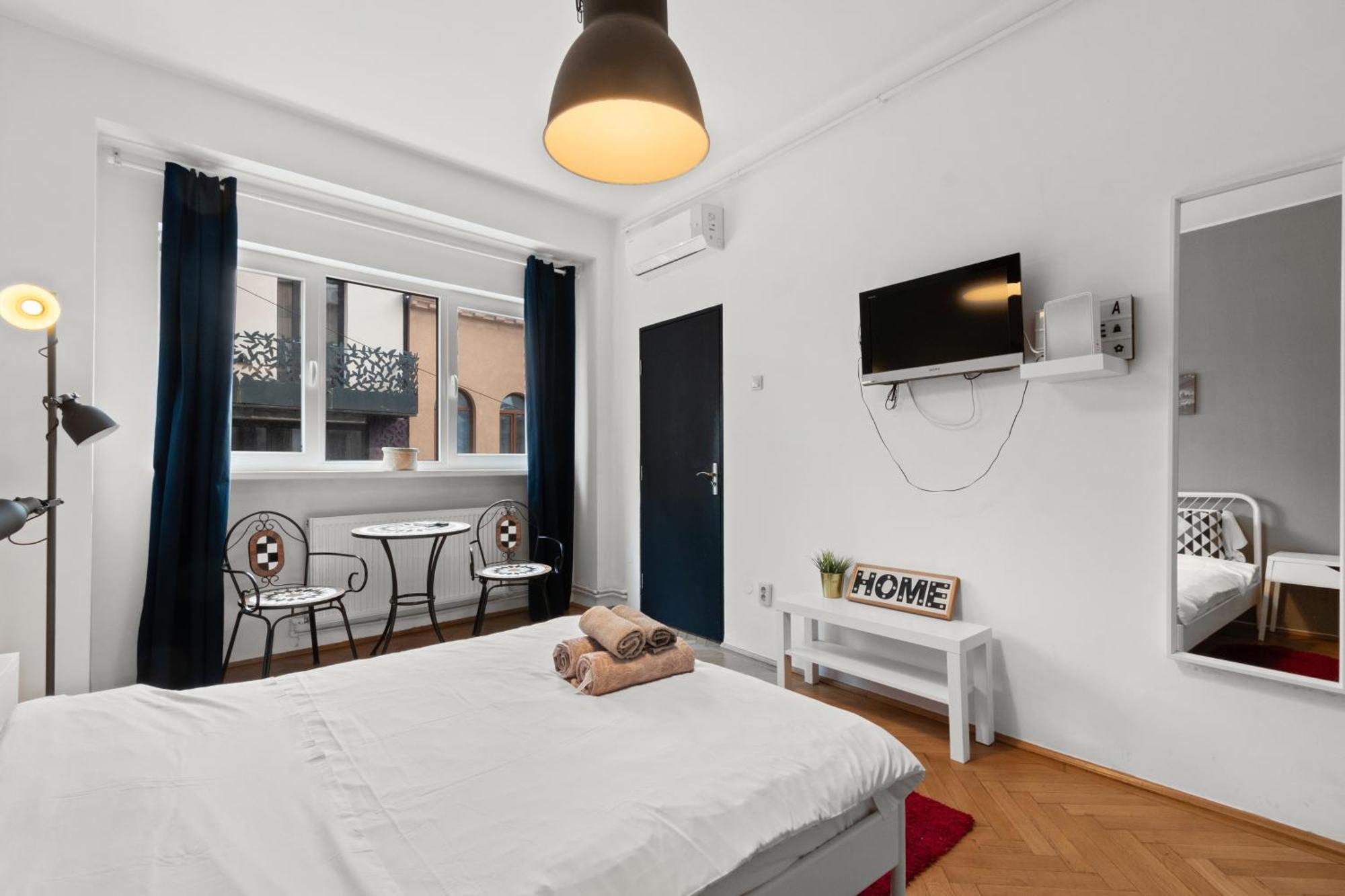 Apartamento Old Town Studio 23B Bucarest Exterior foto