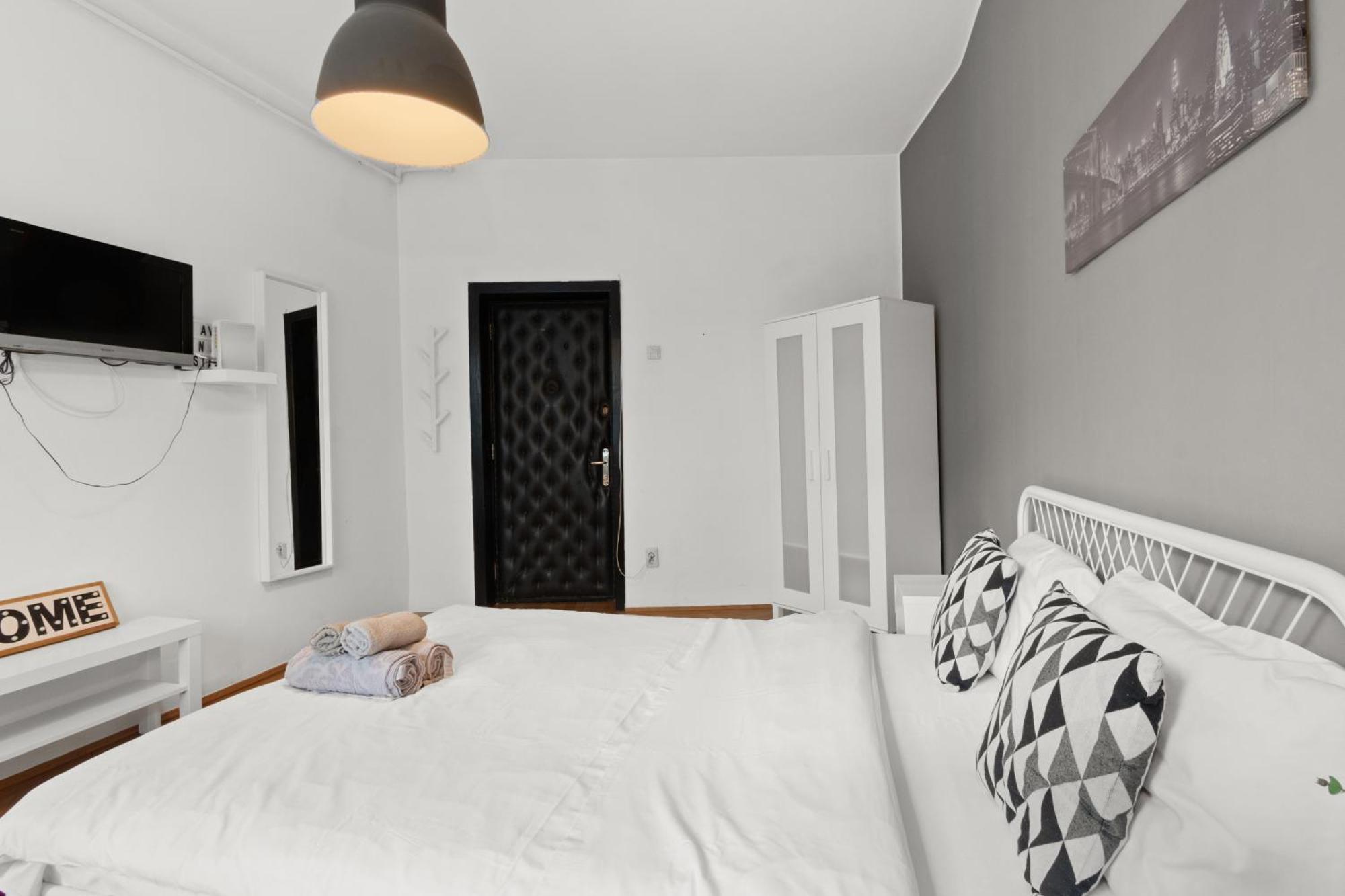 Apartamento Old Town Studio 23B Bucarest Exterior foto